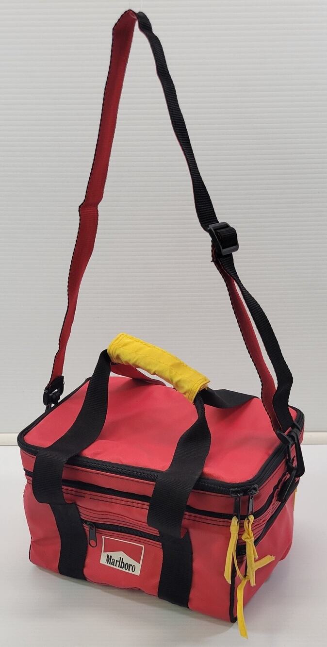 J) Vintage Marlboro Soft Insulated Travel Cooler Lunch Bag